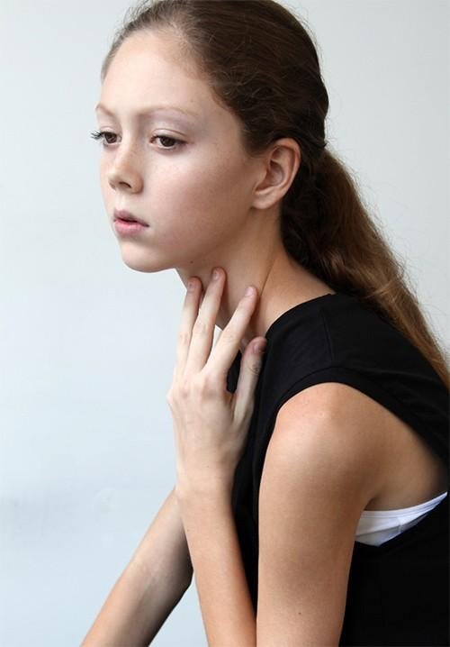 Νάταλι Γουέστιλινγκ: Το αγοροκόριτσο με τα πατίνια, έγινε το πιο «καυτό» πρόσωπο της μόδας [εικόνες] | iefimerida.gr 3