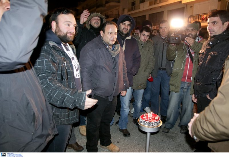 Ενταση σε ομιλία του Πετρόπουλου στη Ροδόπη -Αγριεμένοι αγρότες μπούκαραν σε εκδήλωση [βίντεο] | iefimerida.gr 7