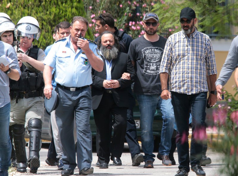 Προσωρινά κρατούμενος ο Αρτέμης Σώρρας [εικόνες] | iefimerida.gr 2