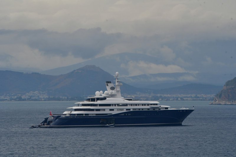 «Μυστική» επίσκεψη του σεΐχη του Κατάρ στο Ναύπλιο -Εφτασε με την πολυτελή θαλαμηγό του [εικόνες] | iefimerida.gr 0