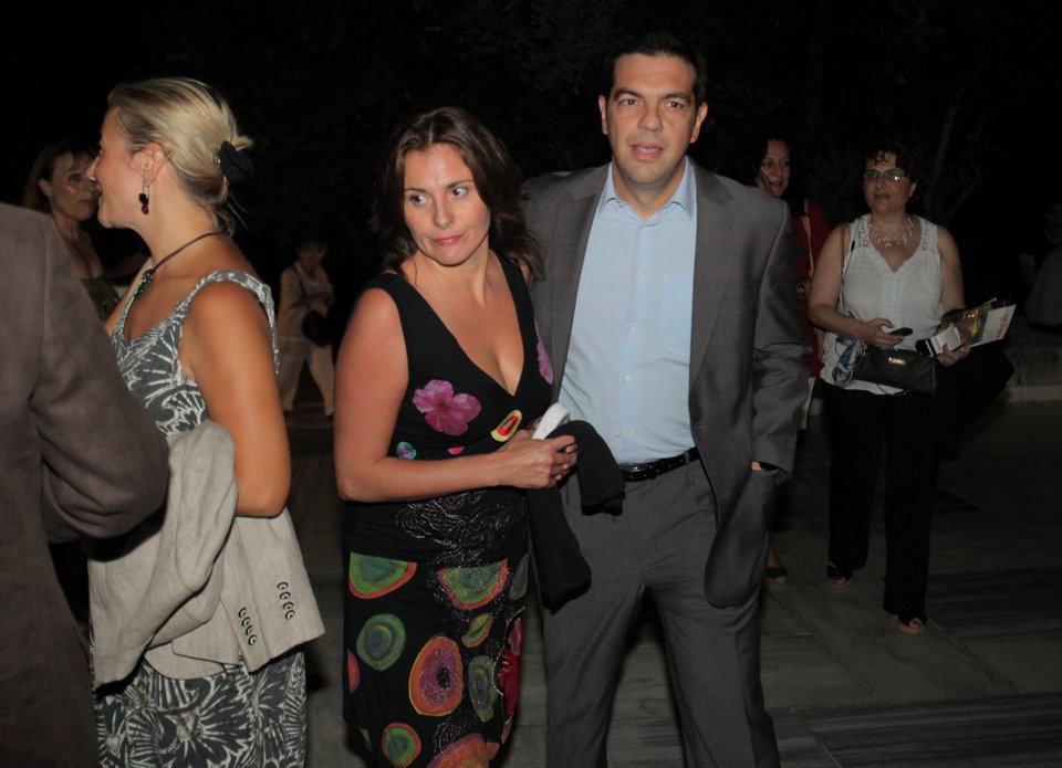 Περιστέρα Μπαζιάνα -H απίστευτη ατάκα της συντρόφου του Αλέξη Τσίπρα για τη μετακόμιση στο Ψυχικό | iefimerida.gr 0