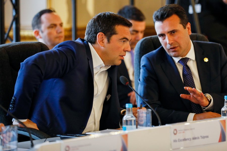 Ενδεδειγμένη η στάση μας με τον Ζάεφ στο θέμα του ονοματολογικού, είπε ο Αλ. Τσίπρας -Φωτογραφία: EPA/LUKE MACGREGOR / POOL