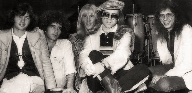 Ετοιμο το 33ο άλμπουμ του Ελτον Τζον! Κυκλοφορεί τον Φεβρουάριο -Ακούστε το πρώτο σινγκλ [εικόνες & βίντεο] | iefimerida.gr 3