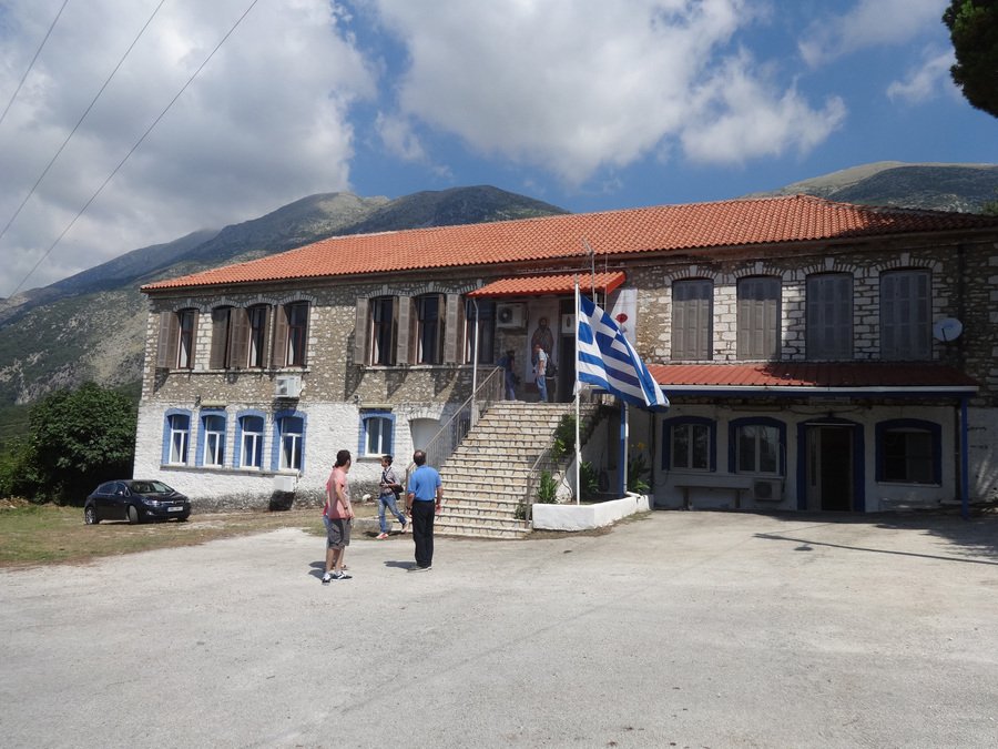 Το μουσείο στεγάζεται στο πετρόχτιστο σχολέιο