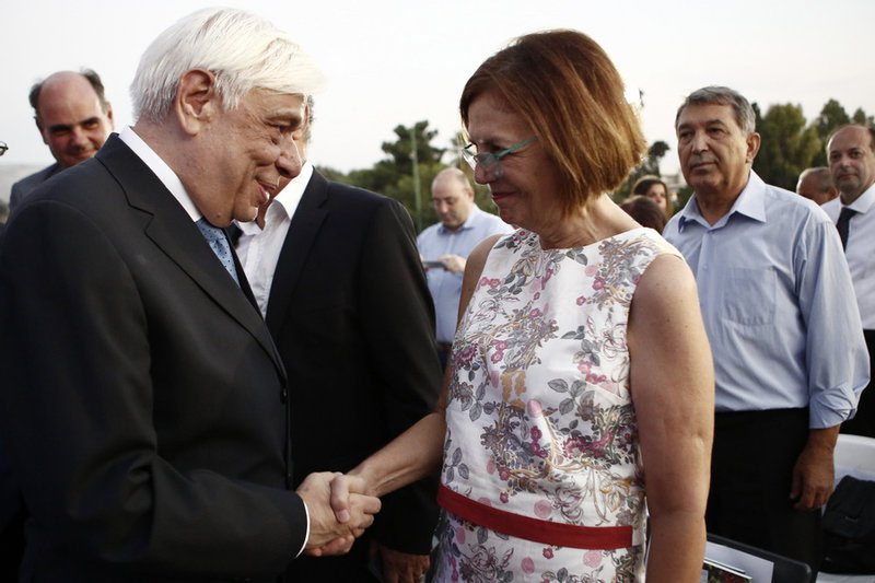 Ο Προκόπης Παυλόπουλος και η υπουργός Πολιτισμού Μυρσίνη Ζορμπά /Φωτογραφία ΑΠΕ