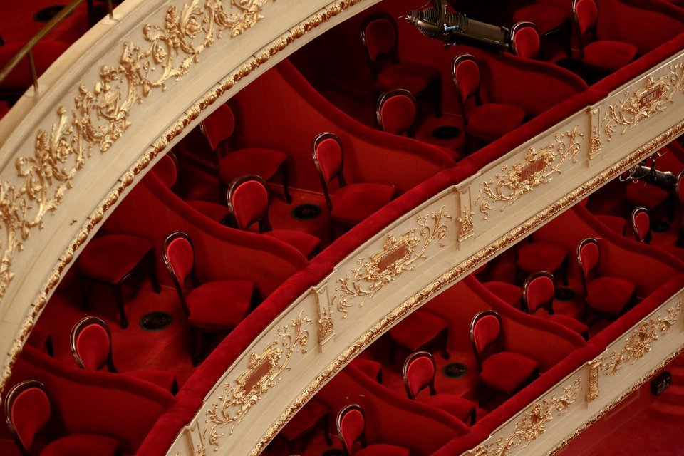 Aυτό είναι το ομορφότερο θέατρο της Ελλάδας– Φωτογραφική ξενάγηση στο Δημοτικό Θέατρο Πειραιά [εικόνες] | iefimerida.gr 3