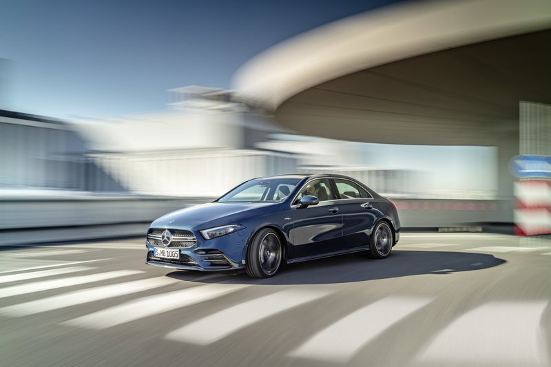 Η Mercedes-AMG A35 sedan με 306 ίππους | iefimerida.gr 0