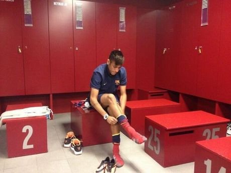 Χαμός για Νεϊμάρ – 55.000 κόσμος στο Καμπ Νόου για να υποδεχτεί το νέο αστέρι της Μπαρτσελόνα [εικόνες, βίντεο] | iefimerida.gr 9