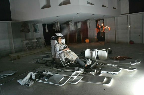 Made in Thessaloniki #2: Φαντασία στις άδειες βιτρίνες της πόλης [εικόνες] | iefimerida.gr 0