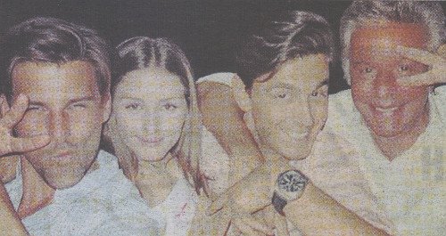 Στη Βουλιαγμένη ο Βαλεντίνο με τη θαλαμηγό του και καλή παρέα - Τον ξεναγεί ο Ηλίας Ψινάκης [εικόνες] | iefimerida.gr 0