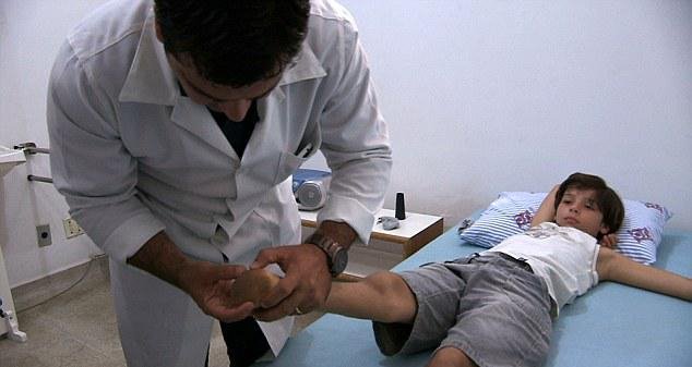 Ο ποδοσφαιριστής χωρίς πέλματα -Ο 11χρονος που με το πείσμα του κέρδισε την προσοχή της Μπαρτσελόνα [εικόνες] | iefimerida.gr 0