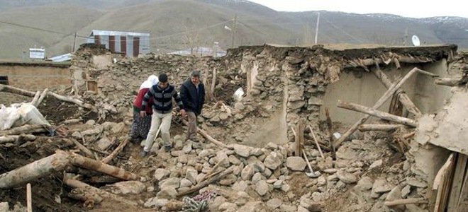 Τουλάχιστον 1.000 νεκροί- Τραγωδία στην  Τουρκία  [βίντεο - εικόνες] | iefimerida.gr 2