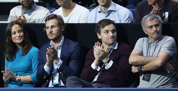 «Πούλησα το αμάξι μου για να καθίσω κοντά στον Μουρίνιο» [εικόνες] | iefimerida.gr 0