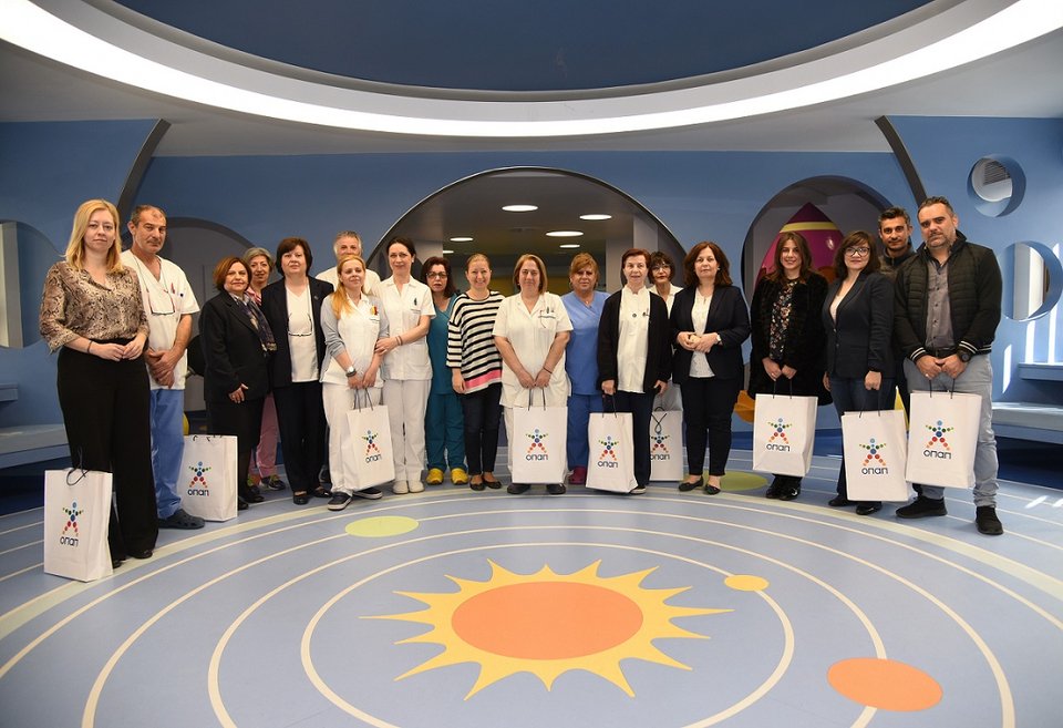 Δωρεά παιδικών βιβλίων από τον ΟΠΑΠ στα νοσοκομεία «Η Αγία Σοφία» και «Παναγιώτης και Αγλαΐα Κυριακού» [εικόνες] | iefimerida.gr 2