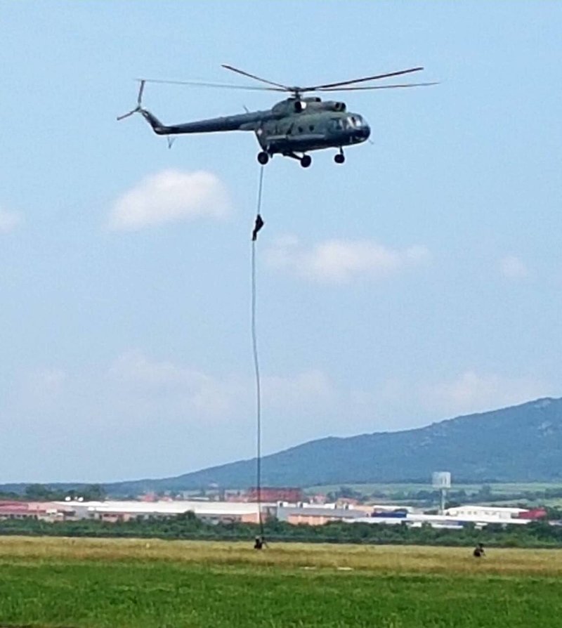 Eλληνες και Σέρβοι κομάντο μαζί σε κοινή άσκηση -Εντυπωσιακές εικόνες | iefimerida.gr 8
