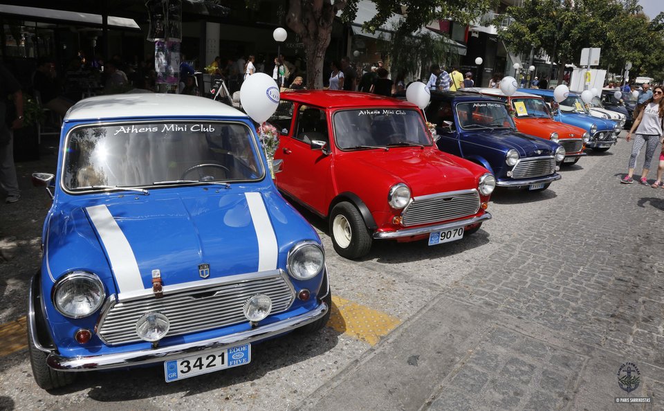 Πρωτομαγιά με αυτοκίνητα αντίκες και άλλα σπάνια οχήματα στη Γλυφάδα [εικόνες] | iefimerida.gr 0