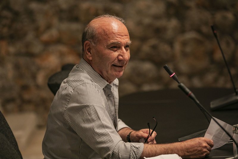 Εκστατική παράσταση του Θεόδωρου Τερζόπουλου στους Δελφούς υπό το φως του ήλιου [εικόνες] | iefimerida.gr 1