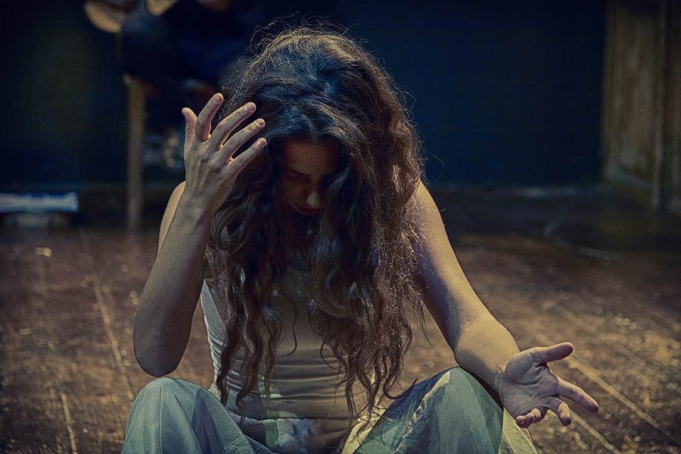 Το Επί Κολωνώ μας συστήνει την ηρωίδα της Καισαριανής «Αθηνά Χατζηεσμέρ» [εικόνες & βίντεο] | iefimerida.gr 2