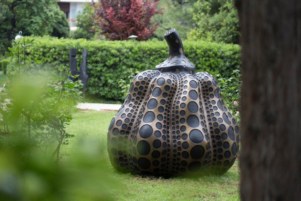 Αν ακούσεις ένα σφύριγμα στους μυστικούς κήπους της Διδότου, κάπου, κάποιος αδικείται: Στην έκθεση Terrapolis [εικόνες] | iefimerida.gr 0