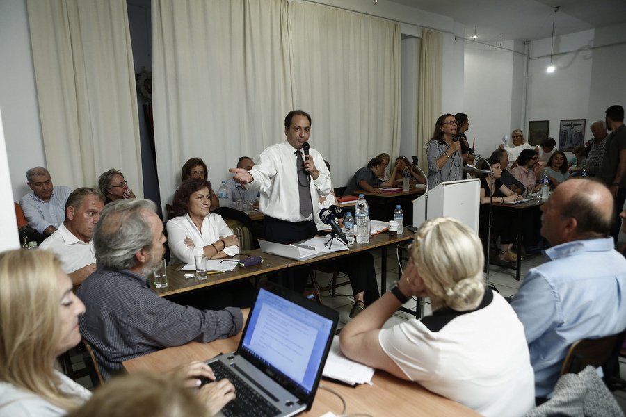 Σπίρτζης-Φωτίου ενημερώνουν τους πυρόπληκτους στο Ν. Βουτζά