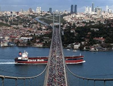 «Απάτη» η φωτογραφία από γέφυρα στο Βόσπορο με τους χιλιάδες διαδηλωτές [βίντεο&εικόνα] | iefimerida.gr 0