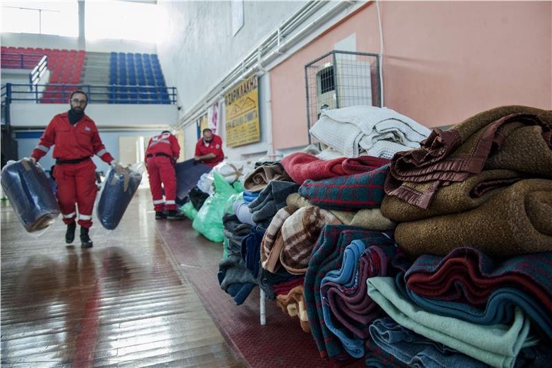 Αποβιβάστηκαν στην Ιεράπετρα οι 595 μετανάστες του «Baris» [εικόνες] | iefimerida.gr 5