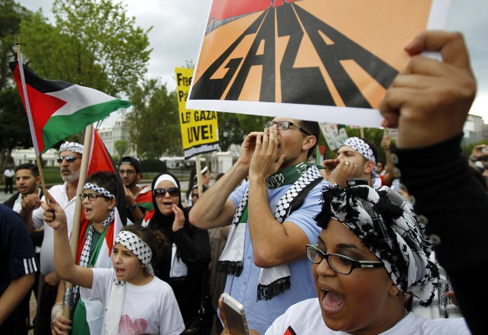 Χιλιάδες σημαίες της Παλαιστίνης έξω από το Λευκό Οίκο -Διαμαρτυρία για το μακελειό στη Γάζα [εικόνες] | iefimerida.gr 1