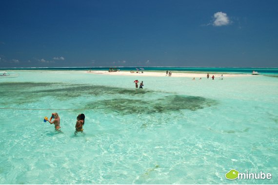 Αυτές είναι οι ομορφότερες παραλίες στον κόσμο: Ναυάγιο και Σαρακίνικο στην πρώτη 15άδα [εικόνες] | iefimerida.gr 8