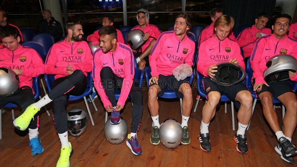Ο Μέσι και η παρέα του στην Μπαρτσελόνα κάνουν καρτ [εικόνες] | iefimerida.gr 12
