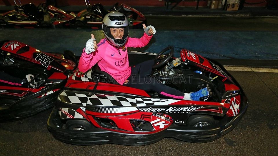 Ο Μέσι και η παρέα του στην Μπαρτσελόνα κάνουν καρτ [εικόνες] | iefimerida.gr 4