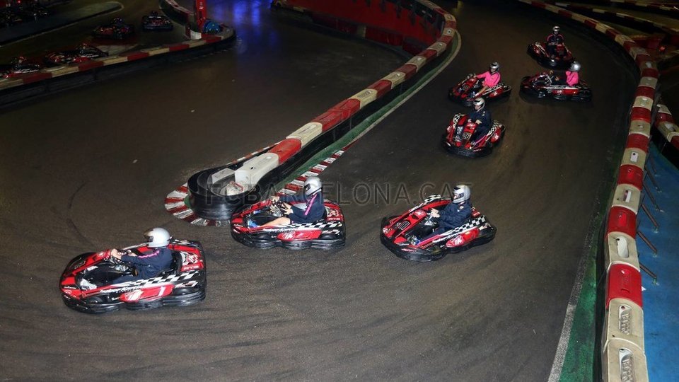 Ο Μέσι και η παρέα του στην Μπαρτσελόνα κάνουν καρτ [εικόνες] | iefimerida.gr 1