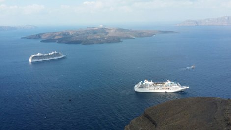 Επέλαση Κινέζων στη Σαντορίνη: Καταφτάνουν σωρηδόν για να παντρευτούν [εικόνες] | iefimerida.gr 3