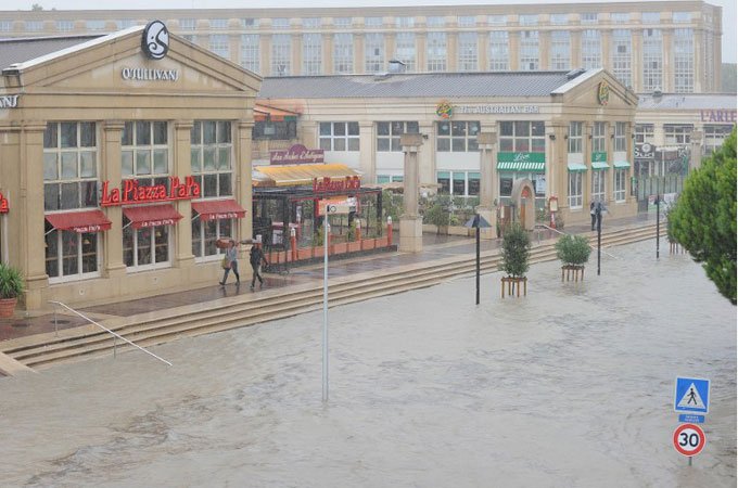 Κόκκινος συναγερμός από τις πλημμύρες στη νότια Γαλλία -4.000 άνθρωποι εγκατέλειψαν τις εστίες τους [εικόνες&βίντεο] | iefimerida.gr 2