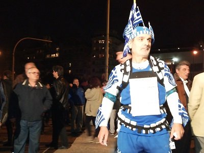 Χιλιάδες πολίτες λένε «όχι» στη λιτότητα: Τα μηνύματα στη συγκέντρωση στο Σύνταγμα [εικόνες & βίντεο] | iefimerida.gr 16