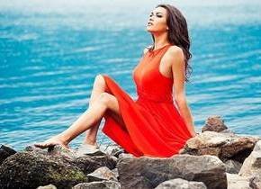 Η 23χρονη Ουκρανή καλλονή σύντροφος του δολοφονημένου Νεμτσόφ -Ηταν δίπλα του όταν τον εκτελούσαν [εικόνες] | iefimerida.gr 8