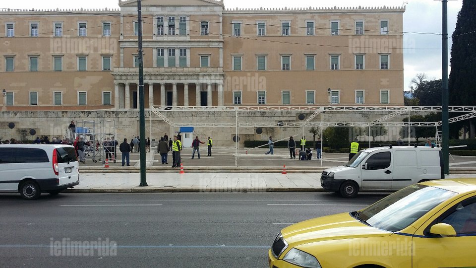 Αποκλειστικό: Πως θα κάτσουν ο Πρόεδρος της Δημοκρατίας και οι άλλοι επώνυμοι στην παρέλαση της 25ης Μαρτίου [εικόνες] | iefimerida.gr 0