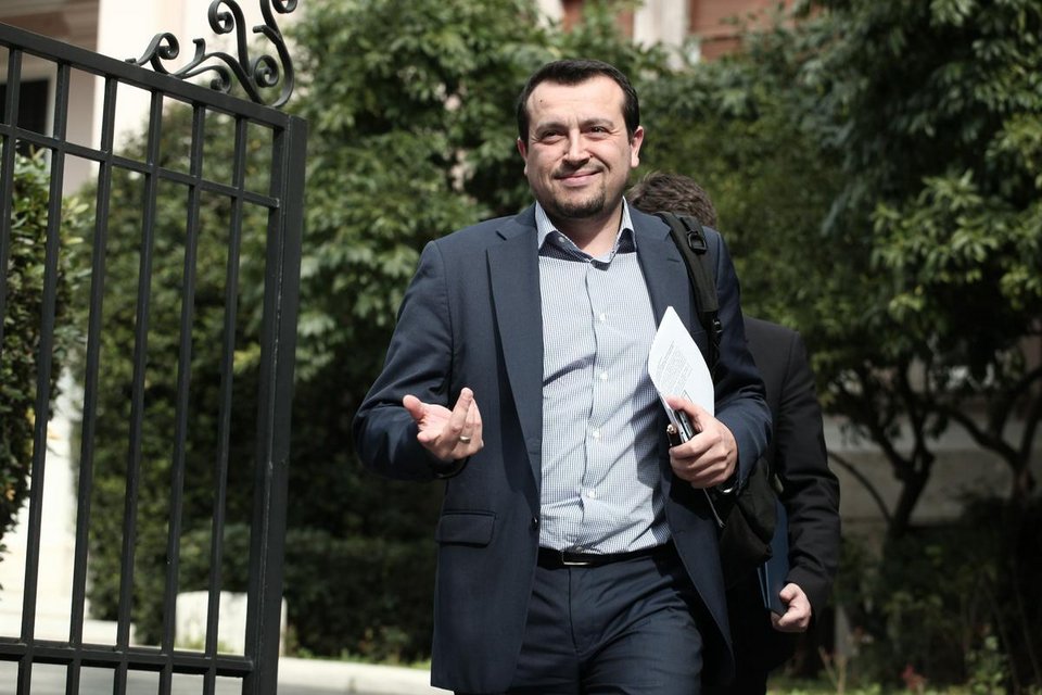 Με ποιους πίνει «πρωινό καφέ» στο Μαξίμου ο Αλέξης Τσίπρας - Οι «βασικοί» και οι... guest  εμφανίσεις [εικόνες] | iefimerida.gr 0