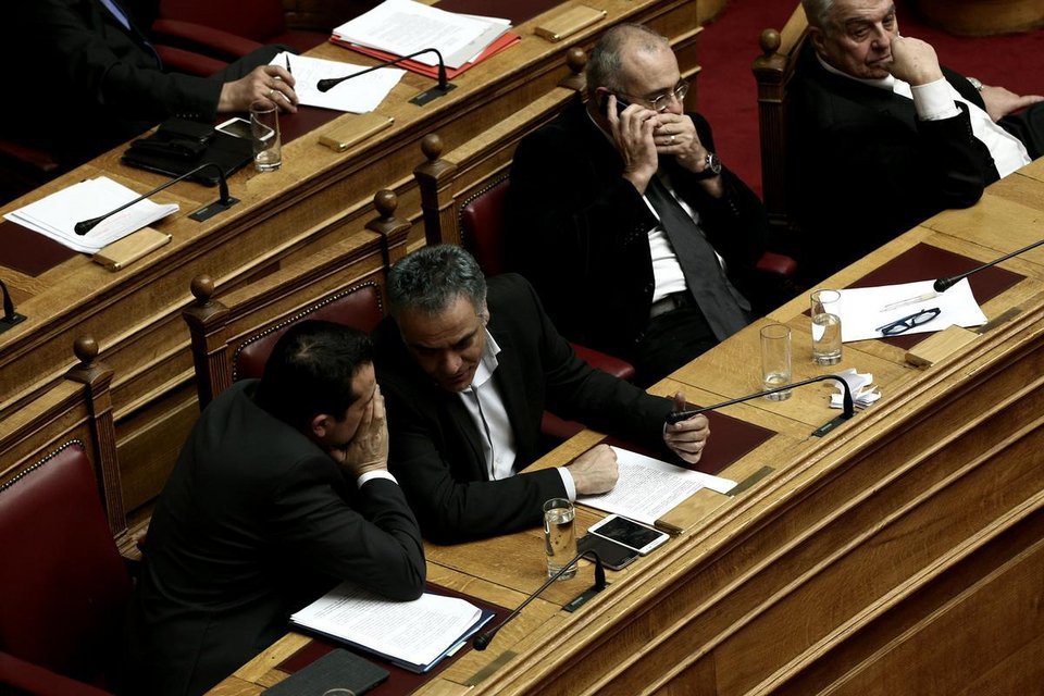 Στα άκρα η σύγκρουση Τσίπρα και πολιτικών αρχηγών για τα Μνημόνια | iefimerida.gr 7