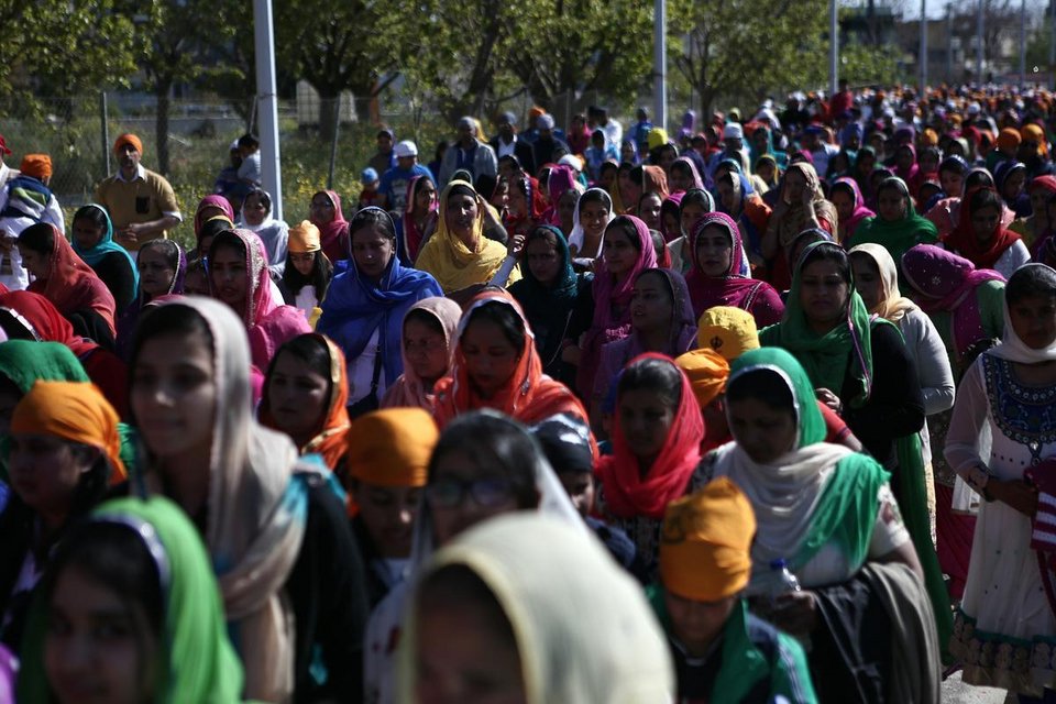 Οι Σιχ της Αθήνας γιόρτασαν τη δική τους Πρωτοχρονιά - Σκηνές bollywood στον Ταύρο [εικόνες] | iefimerida.gr 9