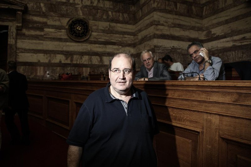 Νταούλια πολέμου στη Βουλή: Πηγαδάκια, αγωνία Τσακαλώτου, ο cool Βαρουφάκης [εικόνες] | iefimerida.gr 19