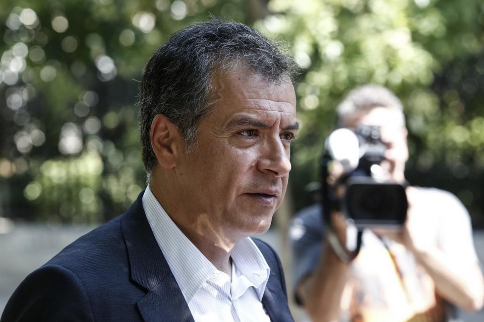 Το σκούτερ του Θεοδωράκη και η... ζήλια του Τσίπρα [εικόνες] | iefimerida.gr 5