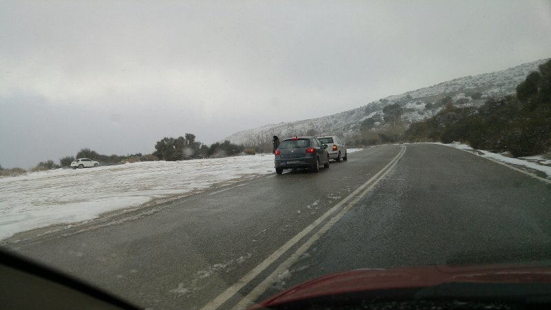Στα λευκά η Αττική -Χιόνι στα Βόρεια Προάστια [εικόνες] | iefimerida.gr 7
