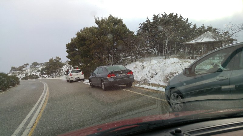 Στα λευκά η Αττική -Χιόνι στα Βόρεια Προάστια [εικόνες] | iefimerida.gr 8