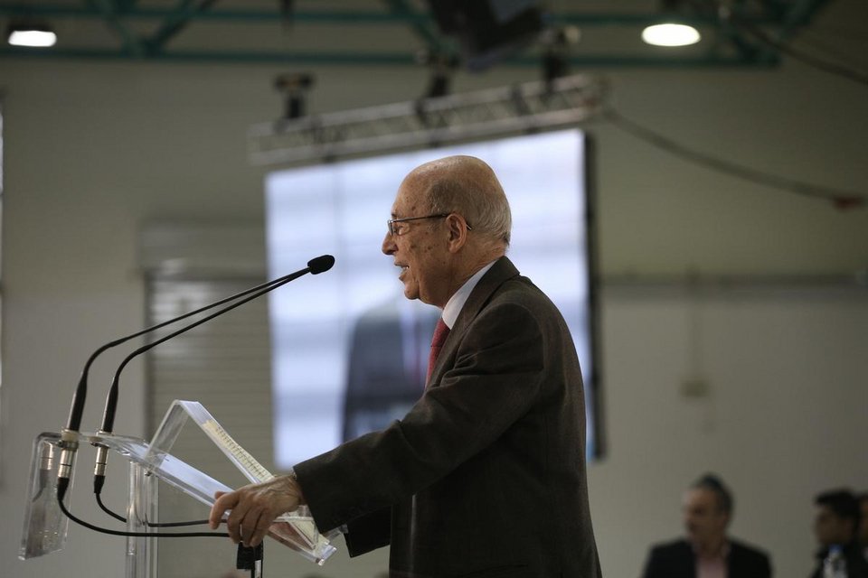 Σημίτης: Χρειάζεται ένας ισχυρός πόλος ανάμεσα στην Δεξιά και την ανερμάτιστη Αριστερά | iefimerida.gr 0