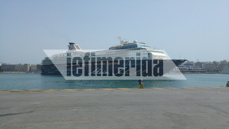 Γερμανοί τουρίστες φωτογραφίζουν τους πρόσφυγες του Πειραιά -Η τελευταία εικόνα που αφήνει η χώρα [εικόνες] | iefimerida.gr 9