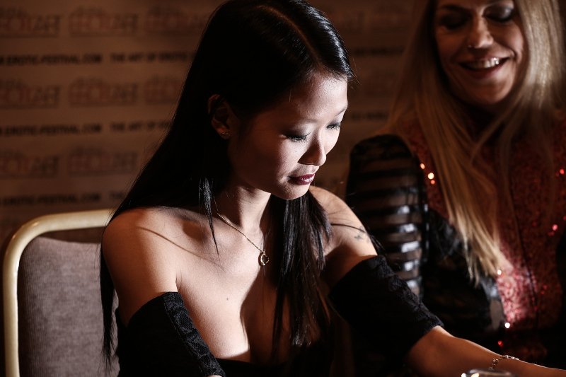 Η Τσιτσιολίνα απάντησε ποιος είναι πιο σέξι -Τσίπρας ή Καμμένος [εικόνες] | iefimerida.gr 11