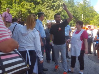 Ενταση στην Παναγία Σουμελά: Το ΣΔΟΕ έκανε ντου στους μικροπωλητές παραμονή 15Αύγουστου [εικόνες] | iefimerida.gr 0