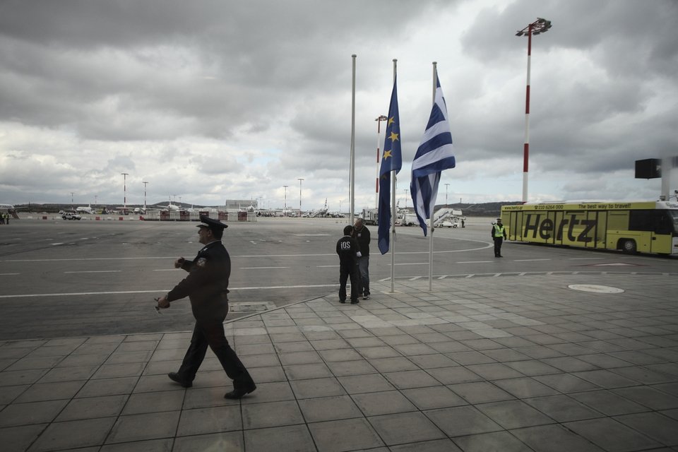 Ετοιμο το αεροπλάνο του Ομπάμα για αναχώρηση -«Αστακός» το «Ελ. Βενιζέλος» από πράκτορες [εικόνες]  | iefimerida.gr 0