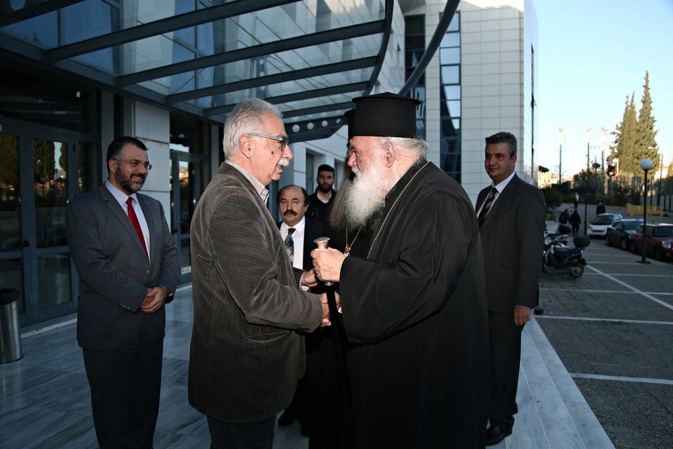 Γαβρόγλου: Κανένα ίχνος παρεξηγήσεων με τον Αρχιεπίσκοπο [εικόνες]  | iefimerida.gr 2