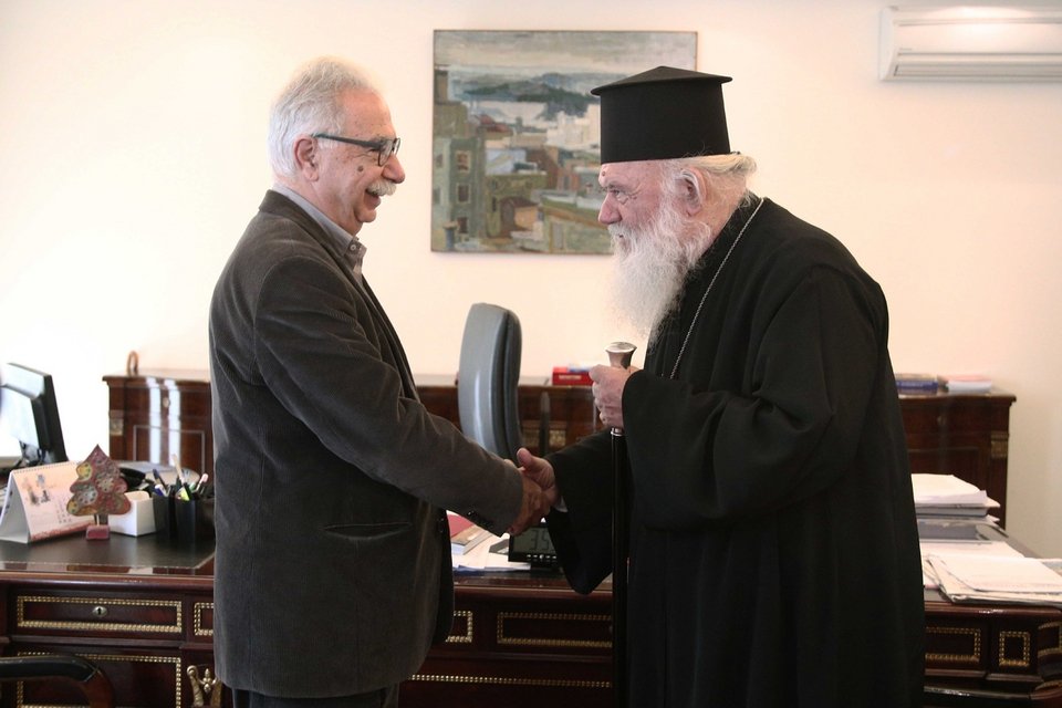 Γαβρόγλου: Κανένα ίχνος παρεξηγήσεων με τον Αρχιεπίσκοπο [εικόνες]  | iefimerida.gr 1